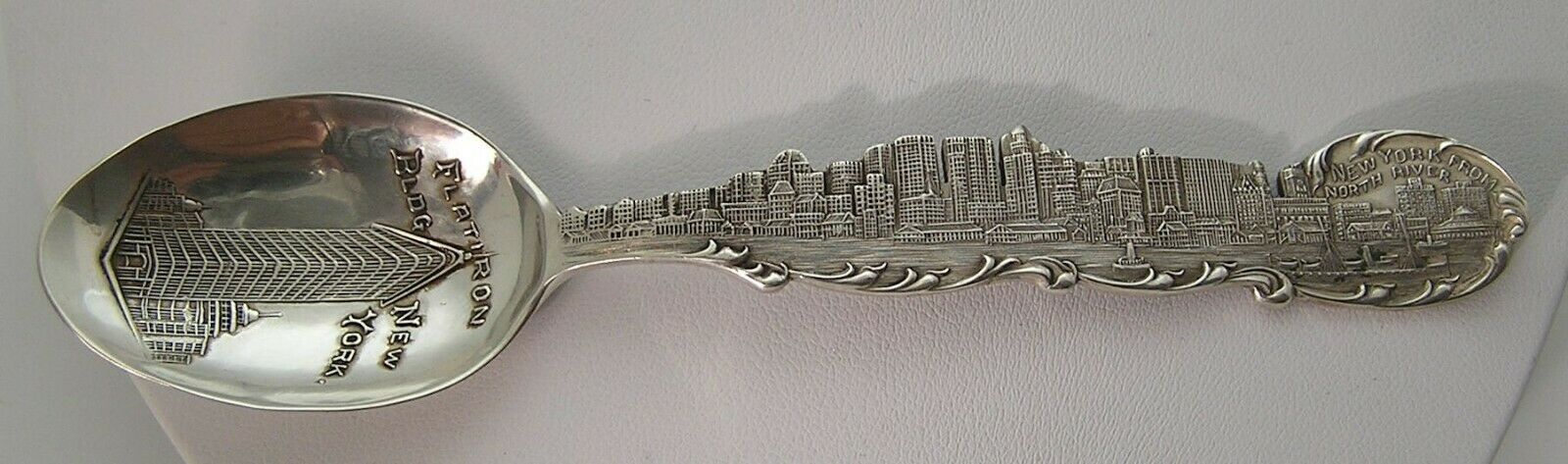 Rare Paye & Baker Sterling Souvenir Spoon Flatiron Bldg New York Skyline 5-1/2"